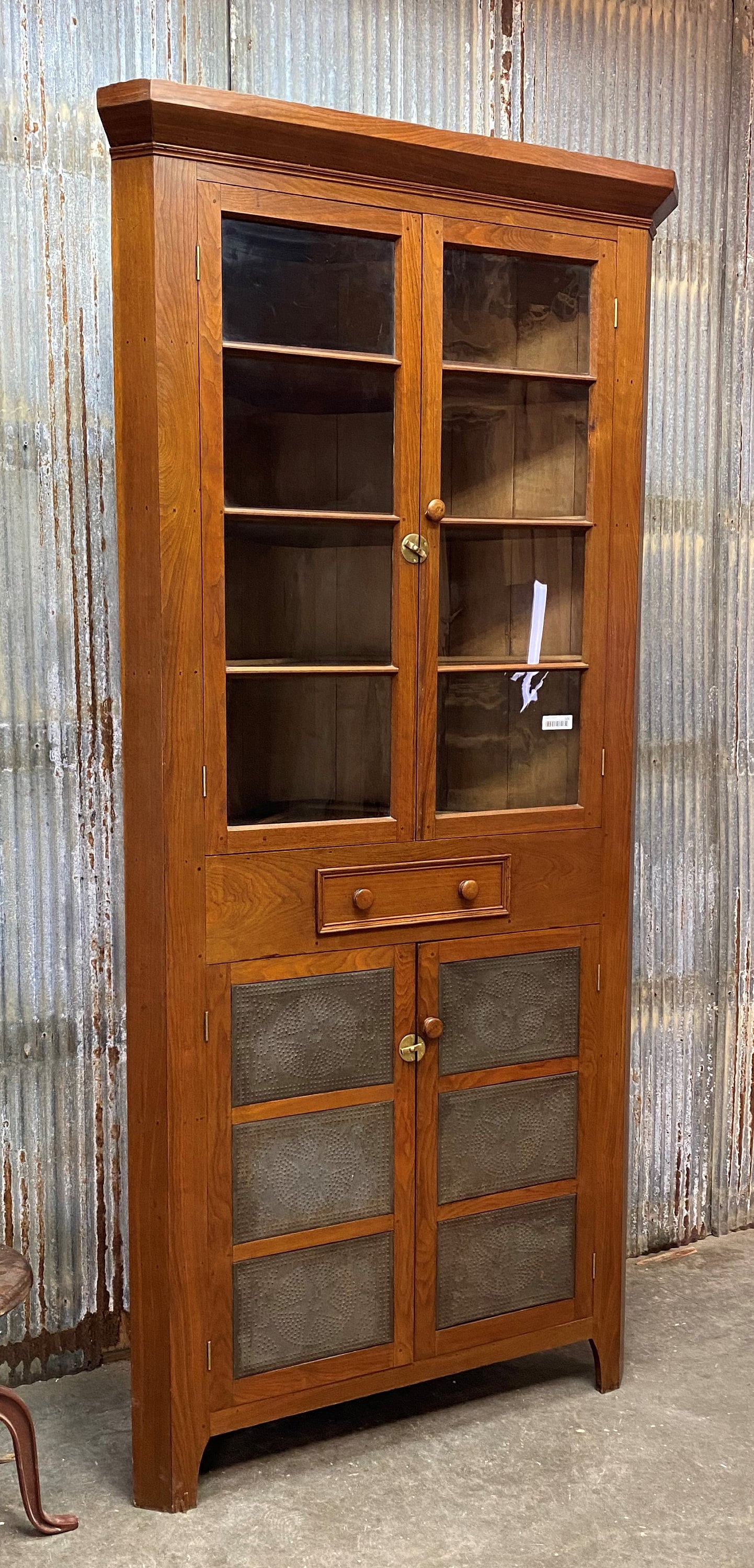 Corner cabinet display case online
