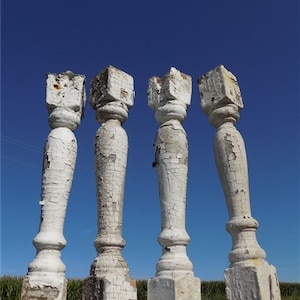 4 Balusters Bemalte Holz architektonische Bergungsspindeln Veranda Hausbesatz A14, Vintage Holzspindeln, Holzbalusters, Rustikales Bauernhaus