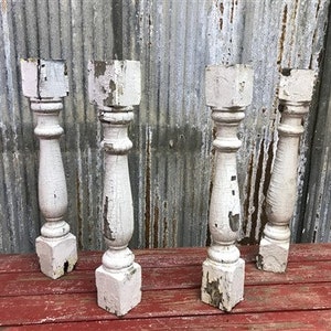 4 Balusters Weiß Holz Architektonische Bergung Spindeln Veranda Posthaus Borte A40, Vintage Holz Spindeln, Holz Balusters, Rustikales Bauernhaus