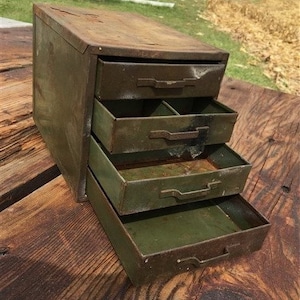 4 Lade metalen archiefkast bestand, Vintage opslag, bibliotheekkaart moerbout A4, vintage hardware opslag, moer bouten organisator bin, winkel stor