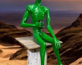 Sitting Green Alien Statue, Little Green Place Man, UFO Extra Terrestrial, A