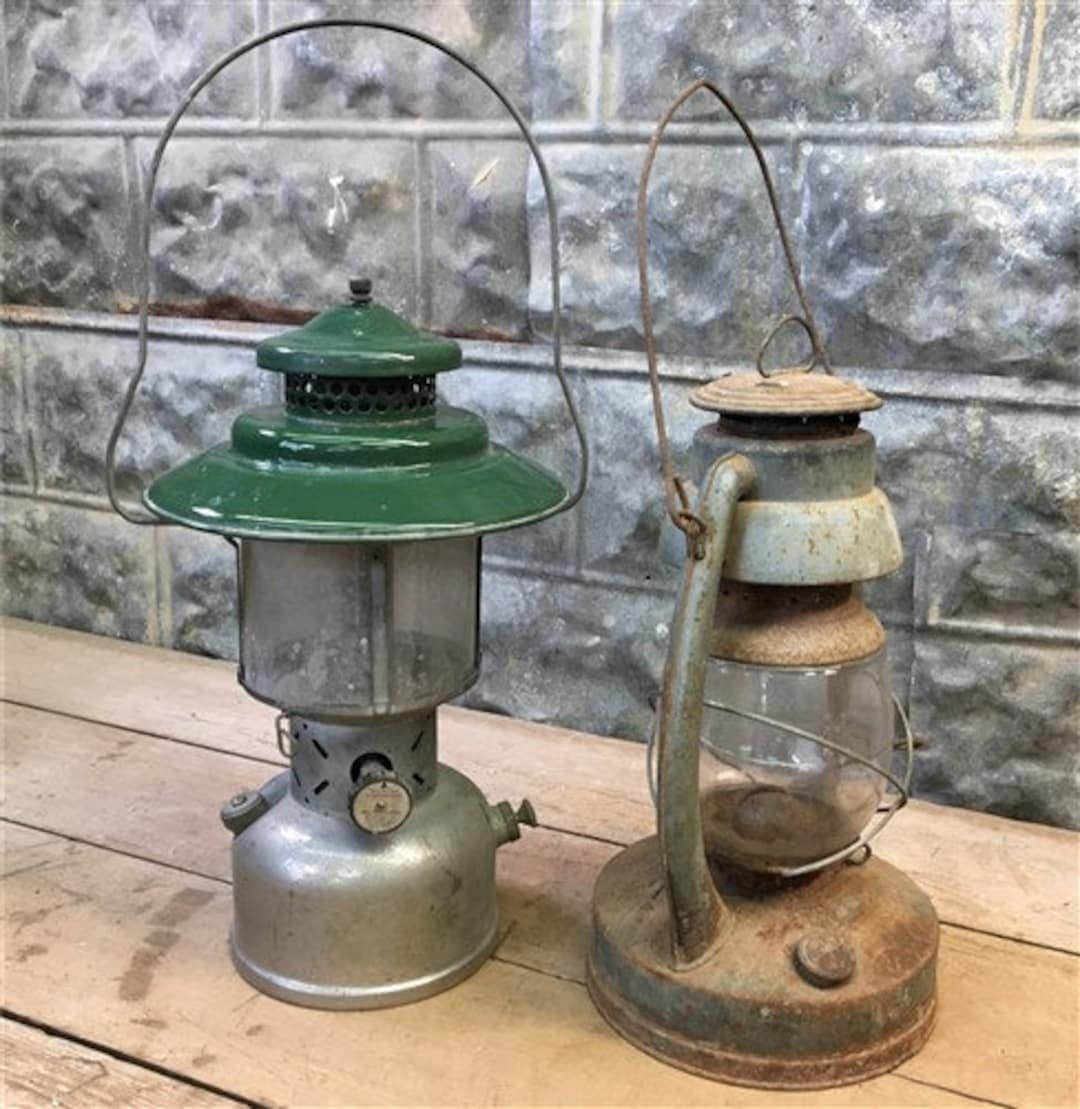 2 Lanterns, 1950B Coleman, Artisan Gambles, Vintage Hunting