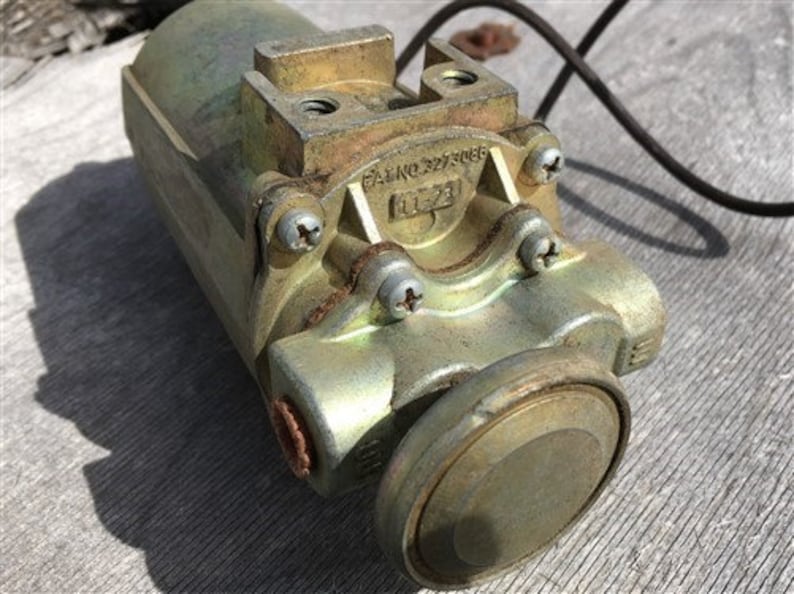 Autopulse Walbro Electric Fuel Pump Model 12V 2161 Vintage Etsy