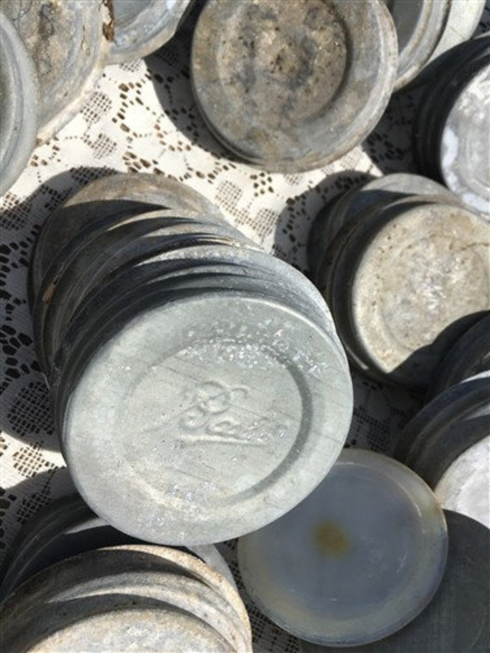 Large Lot 50 Zinc Lids Canning Fruit Jars Ball Mason Blue Jar Country