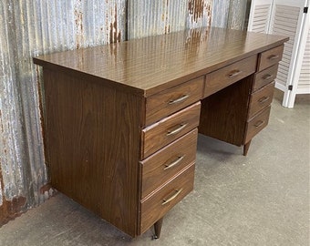 Broyhill on sale student desk