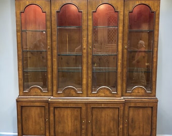 Vintage Henredon China Cabinet, Lighted Curio Cabinet, Display Case, China Hutch