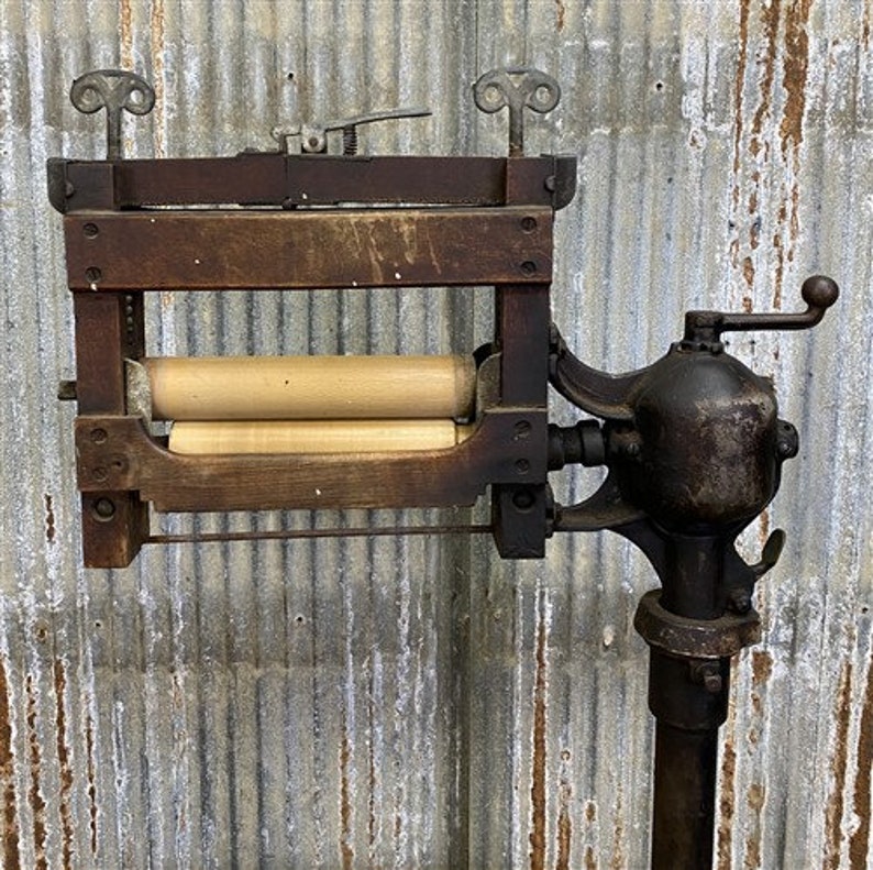 Wood Ringer Washer Vintage Washing Machine Wooden Electric Wringer Washer, End Table ...