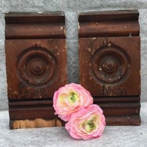 2 Plinth Blocks, Door Trim Molding Architectural Salvage, Wood Bullseye C35 Door Trim Corner Block, Vintage Wood Molding, Skirting Trim