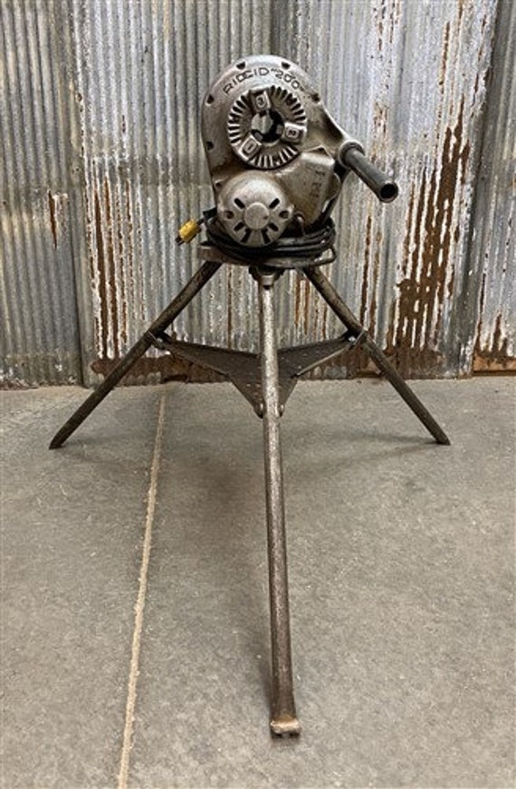 Ridgid 300 Pipe Threader with Stand