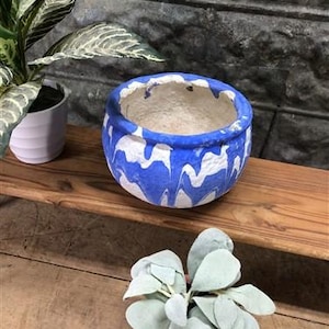 Ozark Roadside Tourist Keramik, blauer Tropftopf-Hängetopf Übertopf Horrine Style D