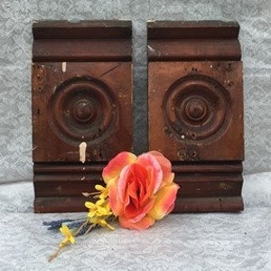 2 Plinth Blocks, Door Trim Molding Architectural Salvage, Wood Bullseye C36 Door Trim Corner Block, Vintage Wood Molding, Skirting Trim