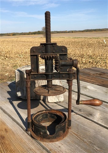 Landers Frary Clark 4 Quart Lard Press Sausage Stuffer Enterprise