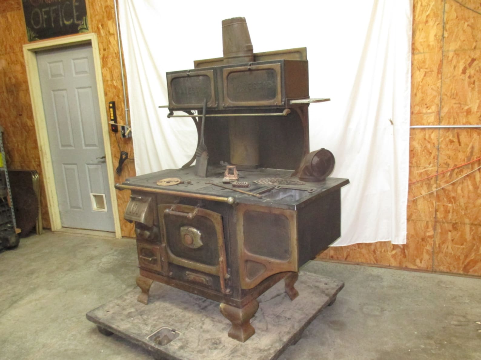 Majestic Cast Iron Cook Stove Wood Burning Coal Vintage Etsy Majestic Cast Iron Cook Stove Wood Burning Coal Vintage Etsy