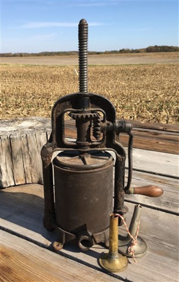 Norvell Shapleigh Howe 4 Quart, St Louis Lard Press Pat 1897
