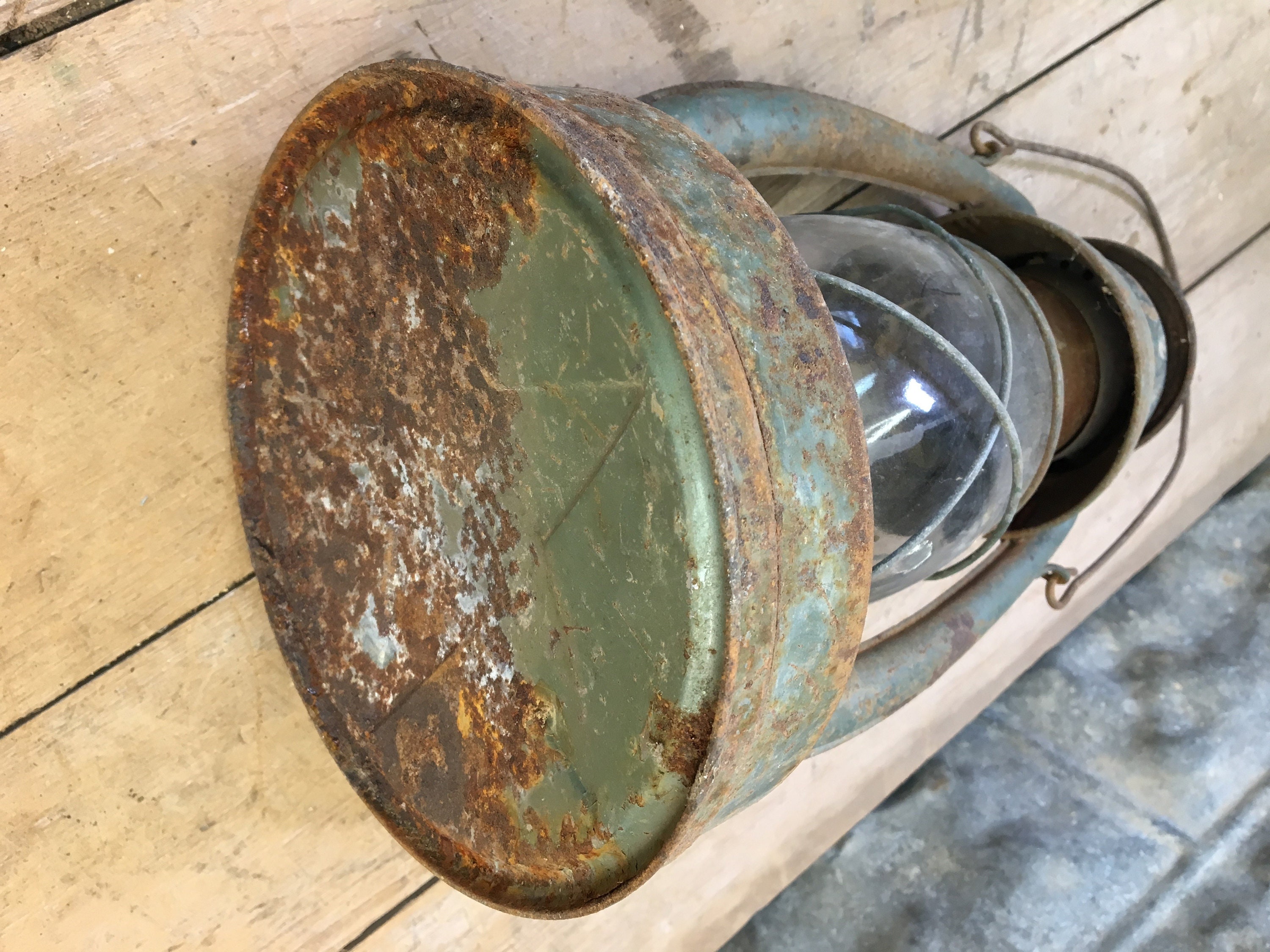 2 Lanterns, 1950B Coleman, Artisan Gambles, Vintage Hunting