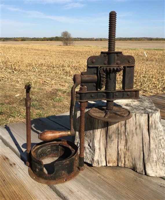 Landers Frary Clark 4 Quart Lard Press Sausage Stuffer Enterprise