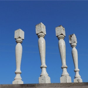 4 Balusters White Wood Architectural Salvage Spindles Porch Post House Trim W, Vintage Wood Spindles, Wooden Balusters, Rustic Farmhouse