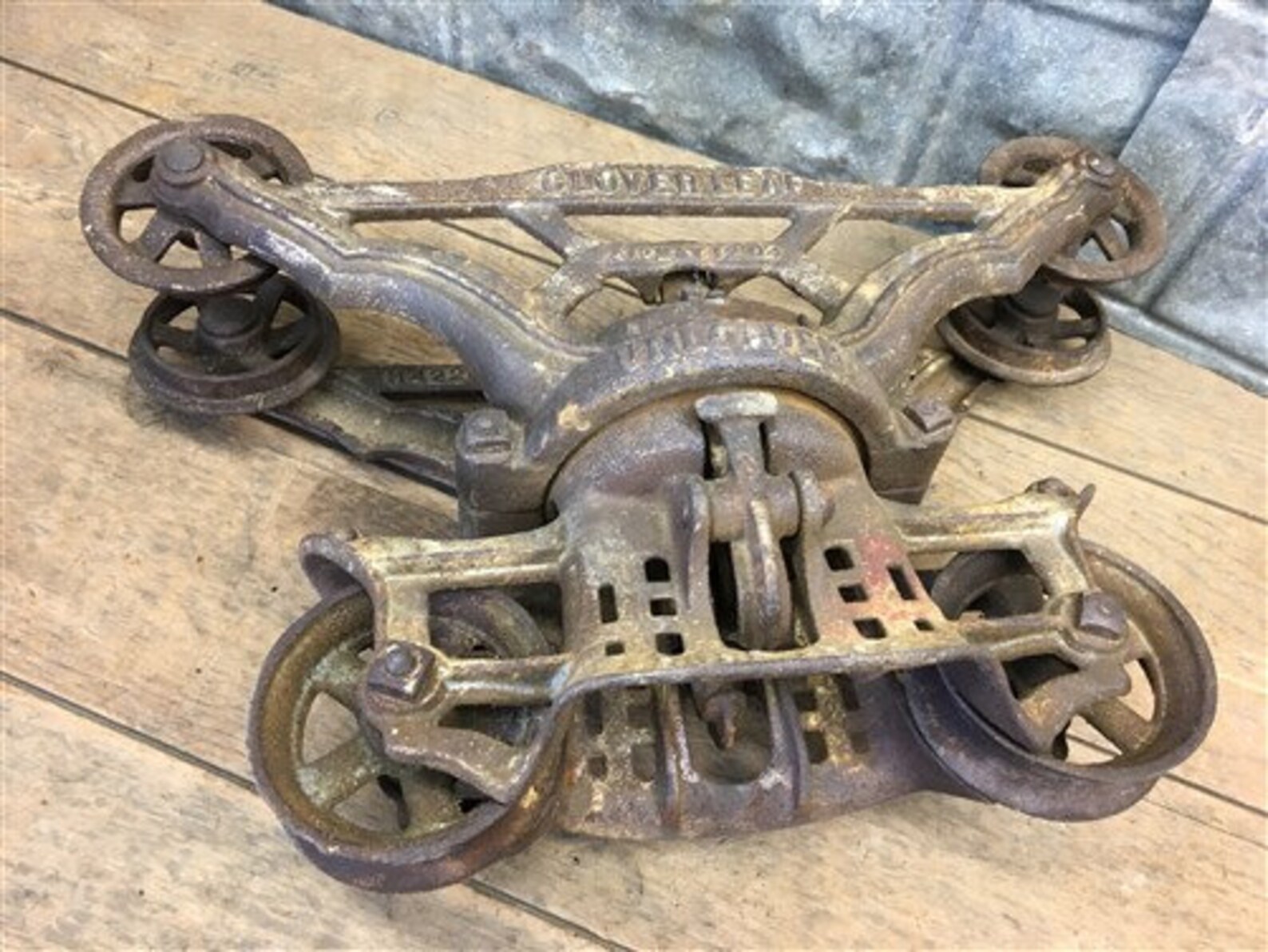 Clover Leaf Unloader Barn Hay Trolley Rustic Farm Country Etsy