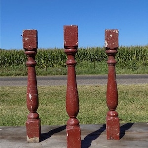 3 Balusters Bemalte Holz architektonische Bergung Spindeln Veranda Hausbesatz A34, Vintage Holz Spindeln, Holzbalusters, Rustikales Bauernhaus