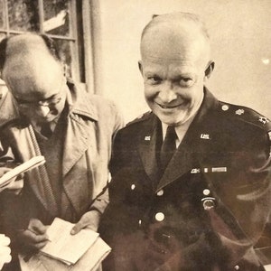 Stampa d&#39;epoca con passepartout del generale Dwight Eisenhower del 1951, 11x14