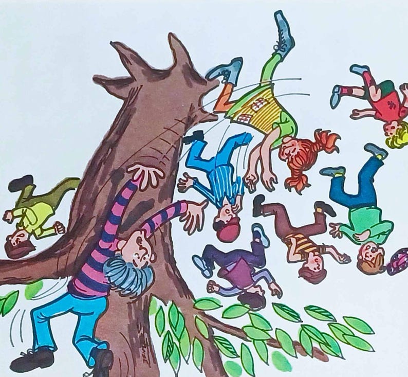 Puede incluir: Ilustraci&oacute;n caprichosa de un grupo de ni&ntilde;os cayendo de un &aacute;rbol. Los ni&ntilde;os visten atuendos coloridos, verdes, azules y rojos. El &aacute;rbol, con su tronco marr&oacute;n y hojas verdes, est&aacute; dibujado en un estilo de dibujos animados.