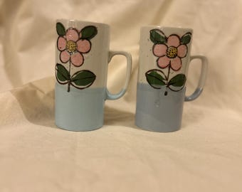 Vintage Floral speckled Stoneware Mugs – 1970s Hand-Painted Set, Made in Japan