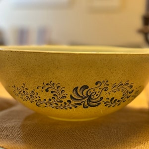 Vintage Pyrex #444 Cinderella Mixing Bowl | Beige Speckled 4-Qt | Midcentury Nesting Bowl | MCM Kitchen | Large Retro Pyrex Bowl