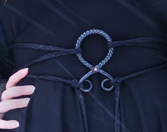 Boucle de ceinture croix troll en fer noir forgé à la main