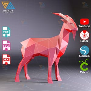 Puede incluir: Un modelo de cabra de papel rosa, de pie sobre un fondo gris. El modelo está hecho de muchos triángulos y tiene una cara detallada. La imagen también incluye iconos para YouTube, corte por láser, Cameo y Cricut.