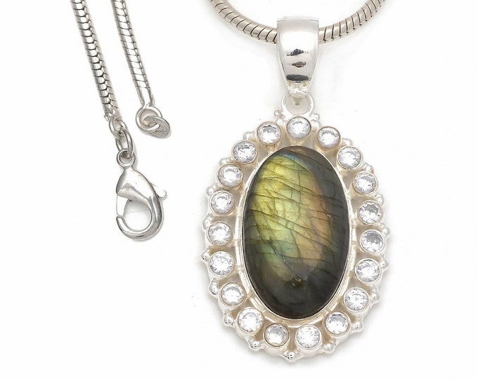 2.5 Inches Green Labradorite 925 Sterling Silver Pendant & 3MM Italian 925 Sterling Silver Chain P8507