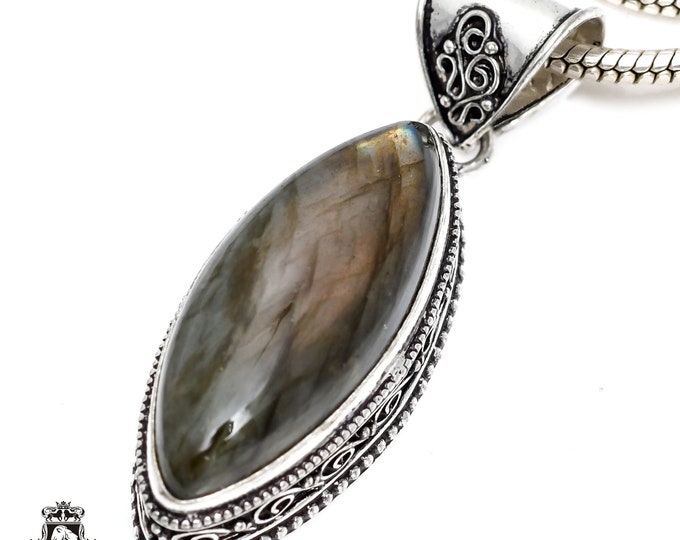 Canadian LABRADORITE Pendant & FREE 3MM Italian 925 Sterling Silver Chain  V367