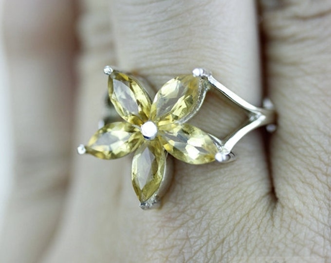 Size 7 FLOWER SHAPED CITRINE Fine 925 Sterling Silver Ring (Nickel Free) R925