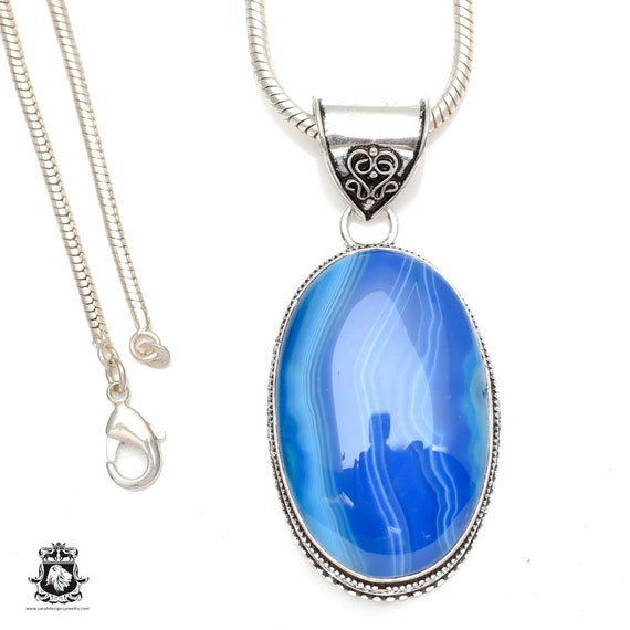 Collana con grande fetta di agata, ciondolo in agata blu scuro e argento, regalo per donna, collana per uomo, collana con gemma blu, collana lunga di cristallo - Italia