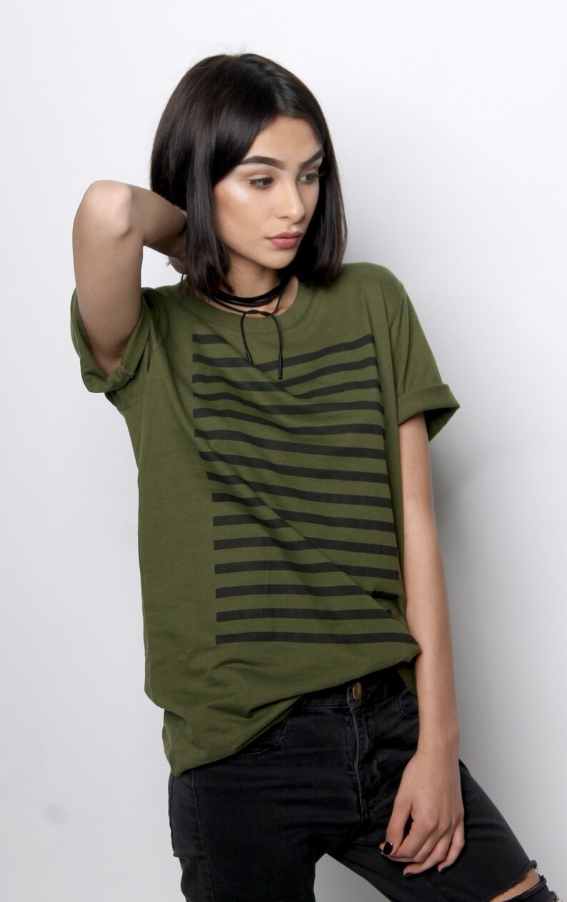 90s Grunge Tshirt Concert clothing Women&rsquo;s Graphic Tee | Etsy