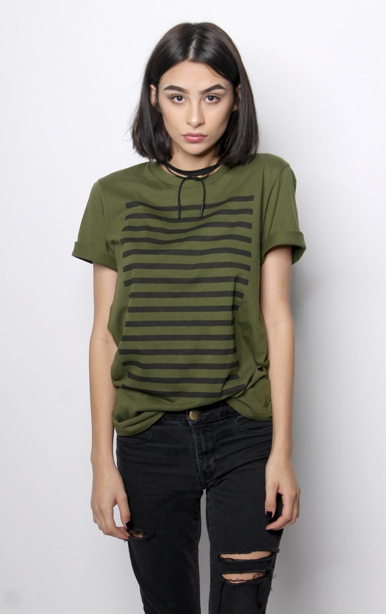 90s Grunge Tshirt Concert clothing Women&rsquo;s Graphic Tee | Etsy