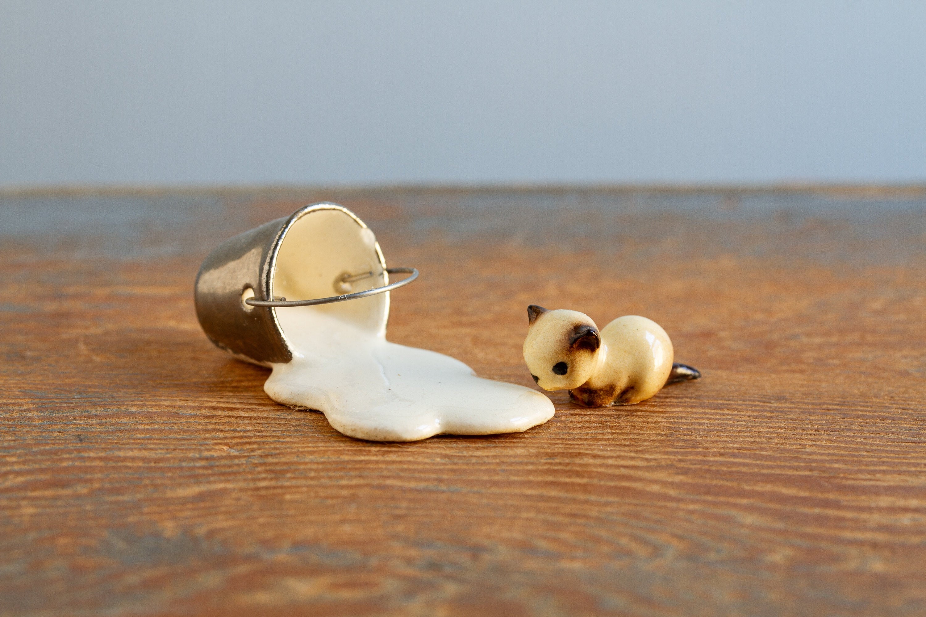 Hagen Renaker Miniature Pail of Spilled Milk & Drinking Kitty