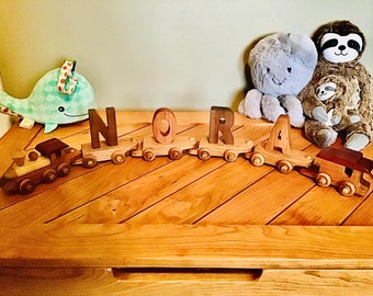 Juguete de madera personalizado, Letter Train, Juguetes Waldorf, 1er cumpleaños, Baby Shower