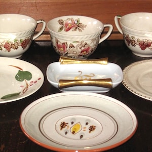 Antyczne, niedopasowane spodki dla sierot, wyprodukowane w Anglii, kubki, Stangl, Blue Ridge, spodki Harker Pottery USA