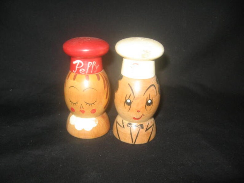 Vintage Salty and Peppy Shakers/vintage Salt and Pepper Shakers/kitchen