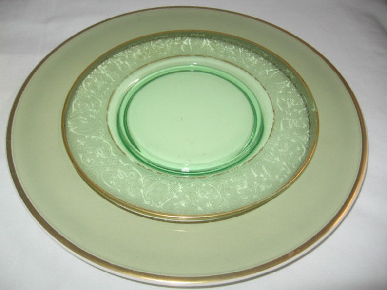 Mismatched China Taylor Smith Taylor Heritage Green Celadon PlatesGreen Depression Glass Salad PlatesEnglish Pink Transferware Plates