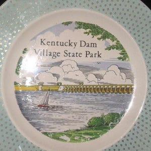 Vintage Kentucky Dam Village State Park Souvenir Plate/ Decorative Plate/Souvenir Plates/Wall Decor Wall Plates
