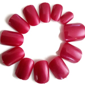 JR Adult Glossy Gel Finish Sparkling Raspberry Color Short Round Press On/Glue On Nails (24 Count) DIY Mani Kit