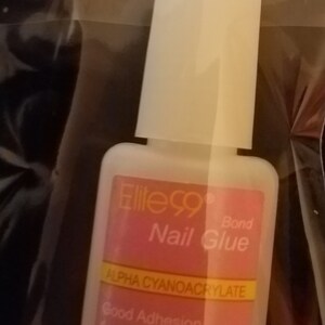 Nail Glue with Brush image 3