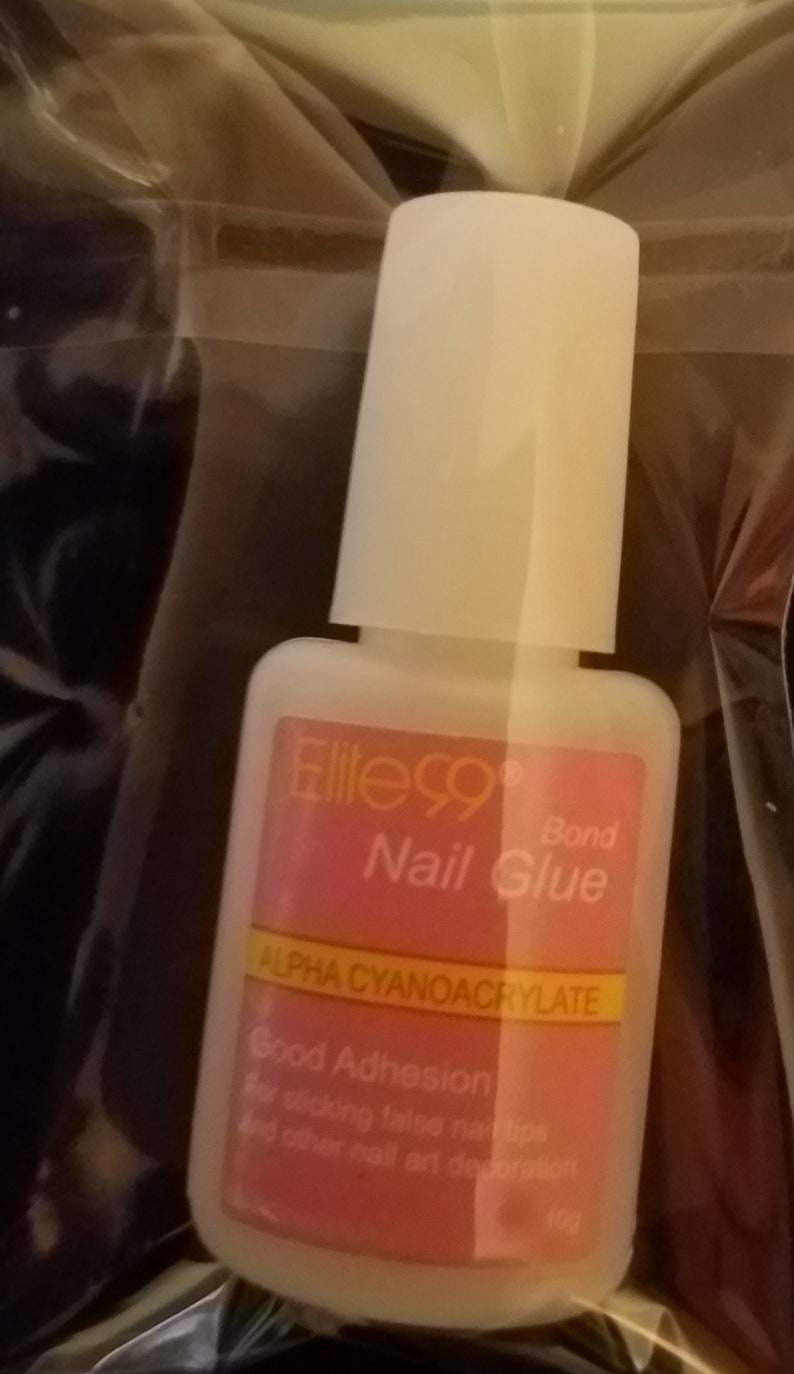 Nail Glue with Brush image 3