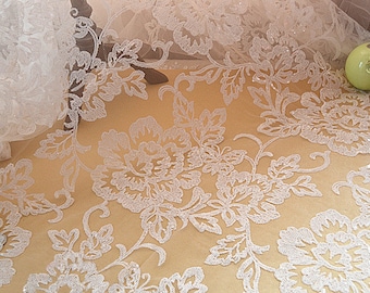 Ancho 55.11 pulgadas de marfil boda encaje de encaje, flores de tela de encaje lentejuelas, tela de encaje floral, encaje para vestido diácola, ancho 140CM-1 metro (120-92)