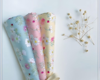 Tela de sarga de algodón con estampado floral encantador, de 0,5 metros y 62,99 pulgadas de ancho, ideal para acolchado, decoración del hogar y proyectos de manualidades (147-5)