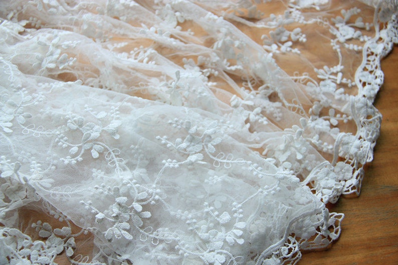 Width 49.21 inches wedding lace fabric,flowers embroidered lace,floral lace trim,scalloped trim lace for DIY dress,125CM 1-168
