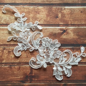 1 pair Flower Lace Appliques,ivory Flowers,Patches For Wedding Supplies,Bridal Hair Flower,Headpiece (129-40)