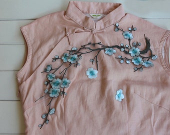 Iron-on Plum Blossom Embroidered Appliques,Adhesive Embroidered Flowers,Patches For Dress Supplies(83-15)
