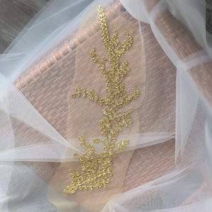 1 pezzo / 1pair Gold Branch e leaf lace Appliques, Ricamate Appliques, Sew-on Patches For Dress Supplies, for Chinese Dress DIY (45-429)